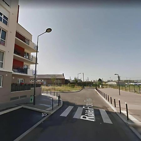 Live Like A Local Stylish 2Br With Balcony & Parking Apartman Saint-Denis  Kültér fotó