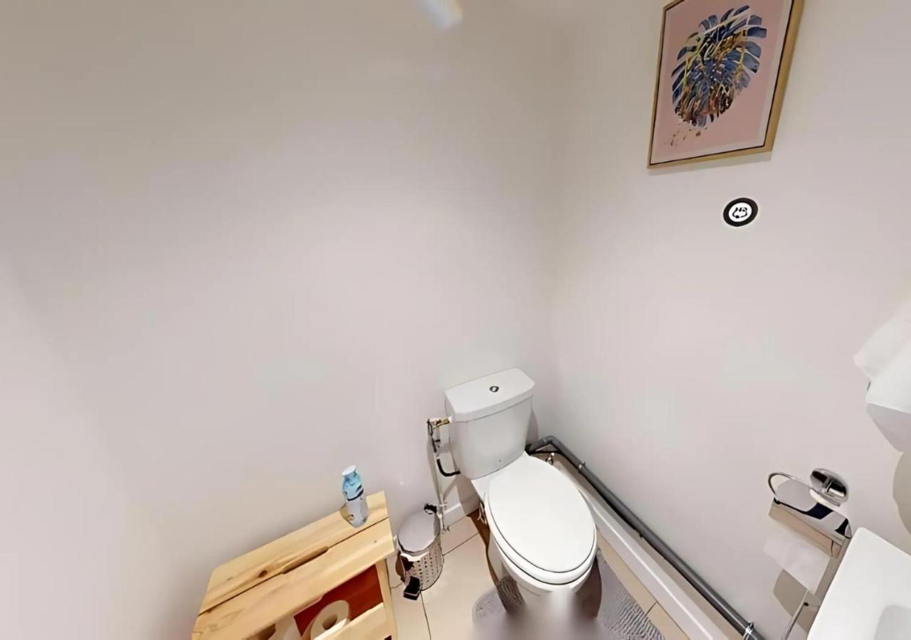 Live Like A Local Stylish 2Br With Balcony & Parking Apartman Saint-Denis  Kültér fotó